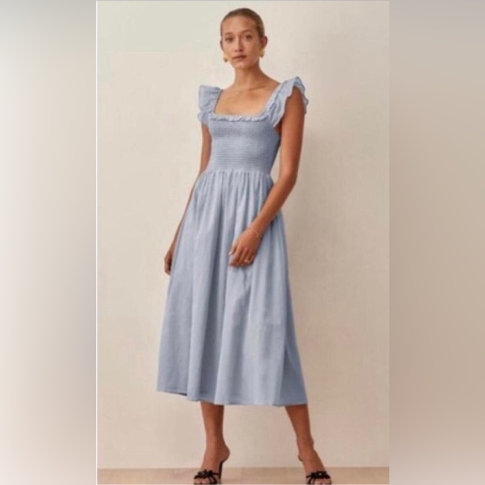 Beautiful Classic Reformation Pale Blue Smocked Midi Sexy & Flattering Sundress!
